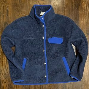 Gently worn, navy blue North Face Women’s Cragmont Fleece Jacket; Size small